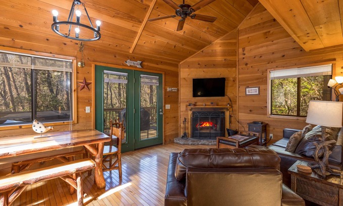 Sautee Nacoochee Cabin | Gretel Haus - Perfect for Your Next Getaway to the Mountains