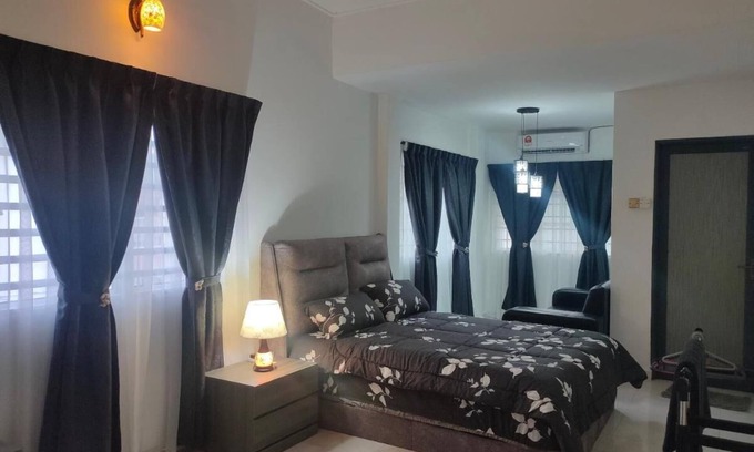 Taman Teh Teng Seng House | Grey Fantasy Homes Room #2 nRoom size: 230 sq.ft.
