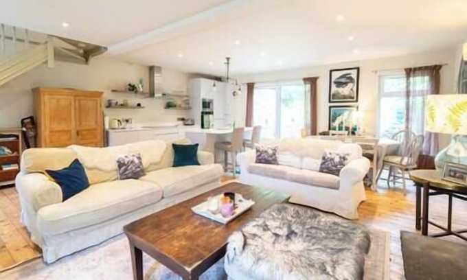 Dingle House | Greys Lane Villa - Dingle