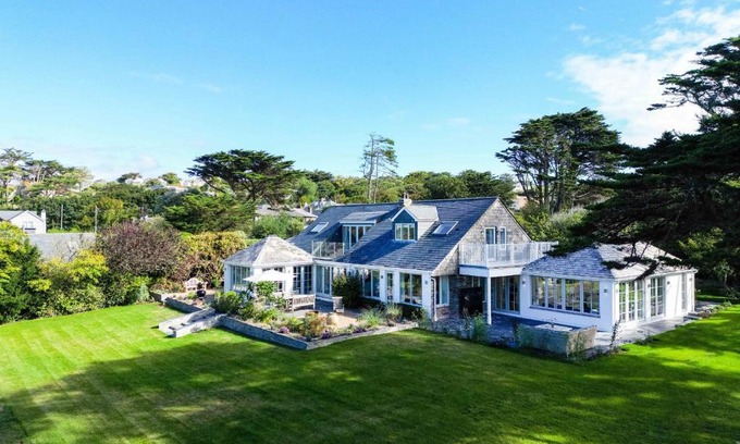 Trebetherick House | Greystones