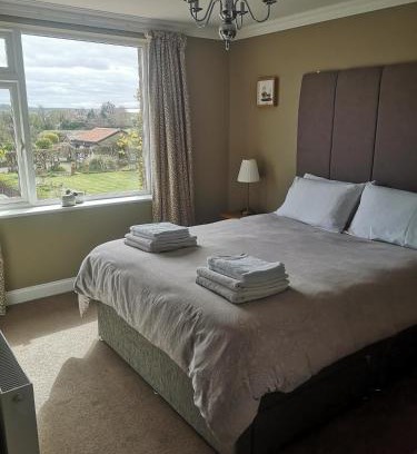 Ruswarp House | Greystones guesthouse