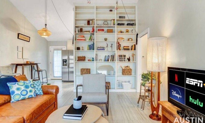 North University Apartment | Griffith St #5 xxxxx