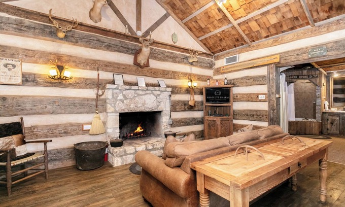 Fredericksburg Cabin | Grist Mill Log Cabin | King Bed | Cozy and Quaint