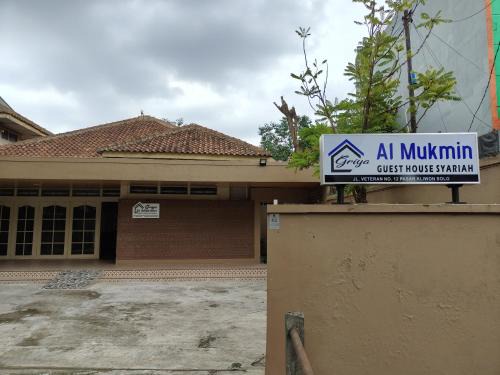Surakarta House | Griya Al Mukmin Guesthouse Syariah
