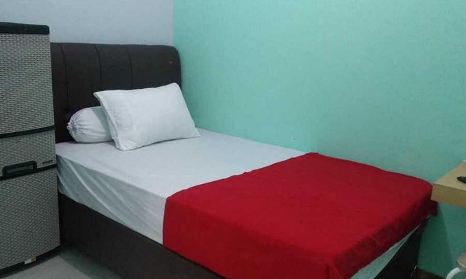 Sedayu Hotel | Griya Zukarnaen Syariah near Universitas Mercubuana Yogyakarta RedPartner