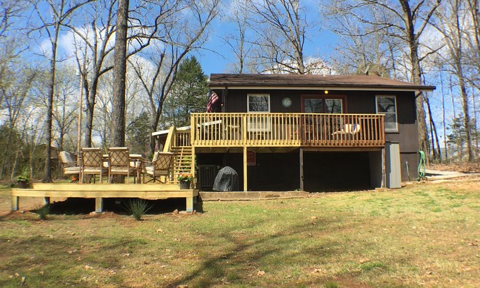 Hardy Cabin | Grizzly Hill Cabin - Lake Sequoyah View