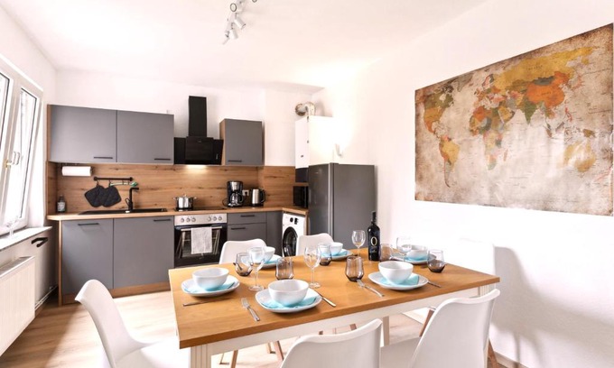 Sudostviertel Apartment | Große 80qm 3 Zimmer Wohnung, nahe Messe & Klinikum, 2x 55" Smart TV, Netflix, Keyless