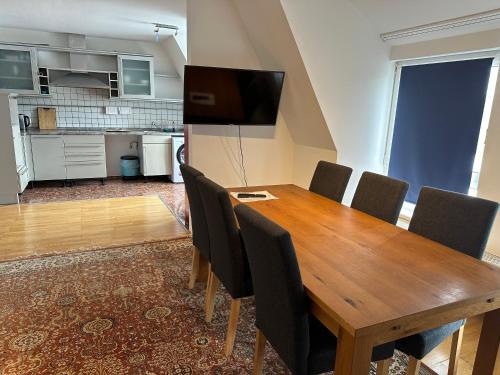 Suedwest Apartment | Großes Apartment im DG