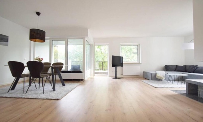 Bahnhofsvorstadt Apartment | Großzügige 2-Zimmer-Wohnung mit Balkon