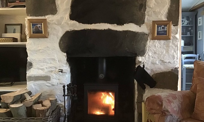 Gigha Cottage | Grogport Cottage (pet friendly) offers wonderful self catering acc nr Carradale