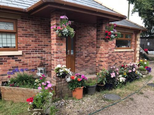 Thornton-Cleveleys House | Grooms cottage