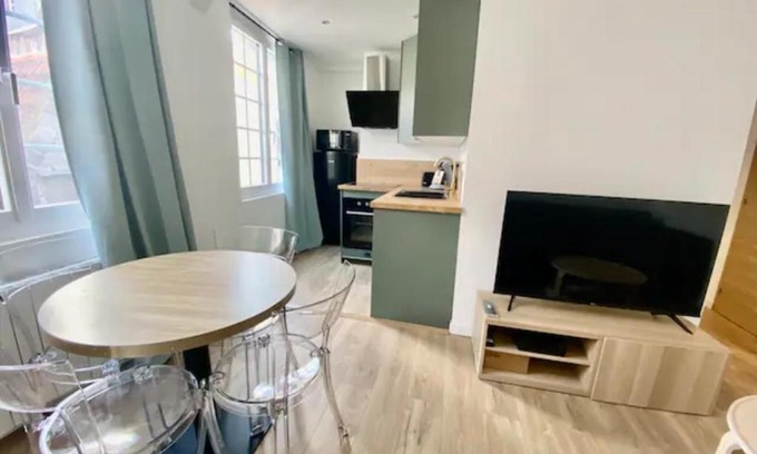 Quartier Vieux Marche-Cathedrale Apartment | Gros Horloge