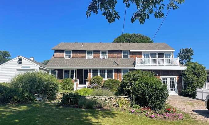 Groton Long Point Cottage | Groton Long Point Vacation Rental Near Beach