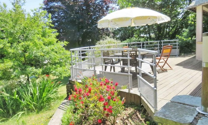 Barneville-Carteret Apartment | Ground floor apartment with terraces, WIFI, parking, and pets allowed