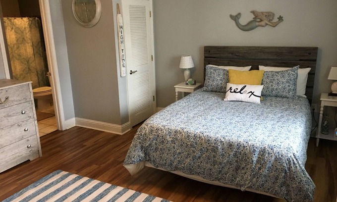 Biloxi Condo | Ground Floor Beach & Casino Getaway!