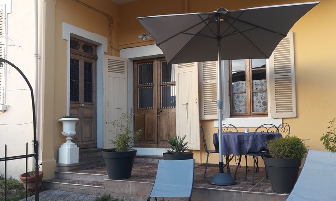 Aix-les-Bains City Center Apartment | Ground floor for spa treatments or holidays in Aix-les-Bains