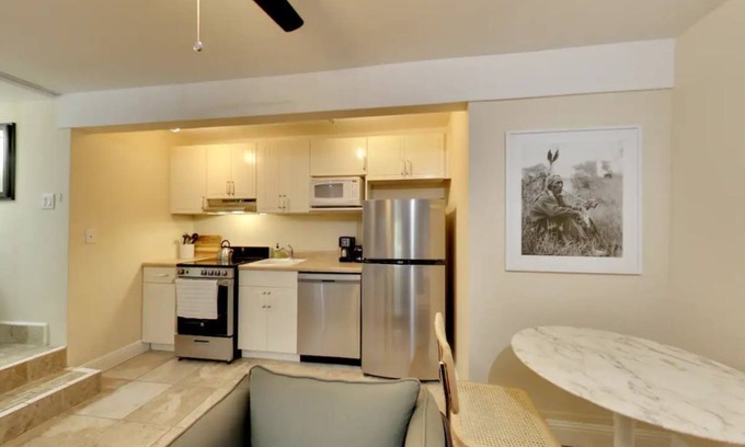 Downtown North Apartment | Ground Floor One Bedroom Unit #3