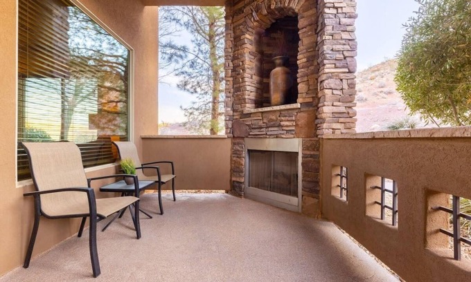 Hurricane Condo | Ground Floor Suite | Private Balcony, Poolside Access