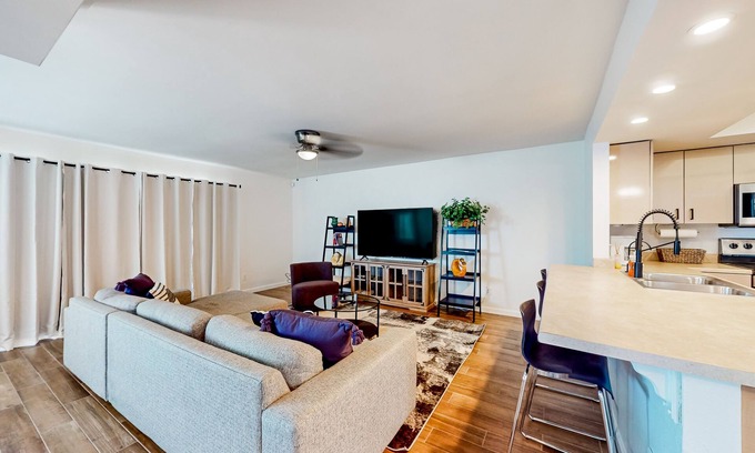 Tempe House | Ground-floor townhome with private yard/patio & on-site pools - dog-friendly
