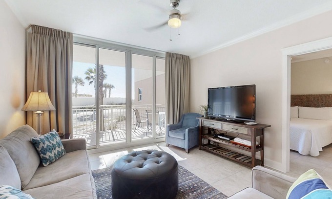 Fort Walton Beach Condo | Ground-Floor Condo At Waterscape Waterfall, Lazy River, Beach Chairs