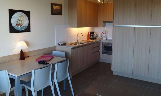 Wimereux Apartment | Ground floor with terrace, parking, pets allowed near the sea