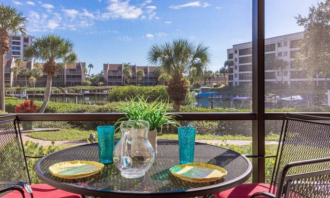 Siesta Key Condo | Ground-Level Condo | Beach Access, Pool & Canal Views | Walk to Everything