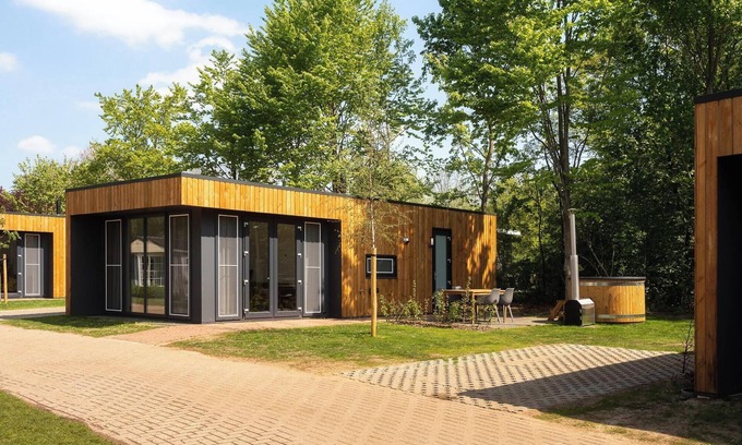Zuna Resort | Group accommodation [7x Happy Oak Lodge 28p]