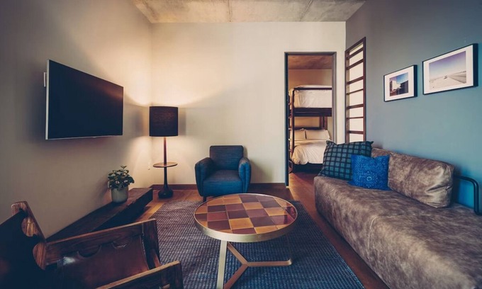 Bouldin Hotel | Group-Friendly Suite in South Congress Hotel, Austin