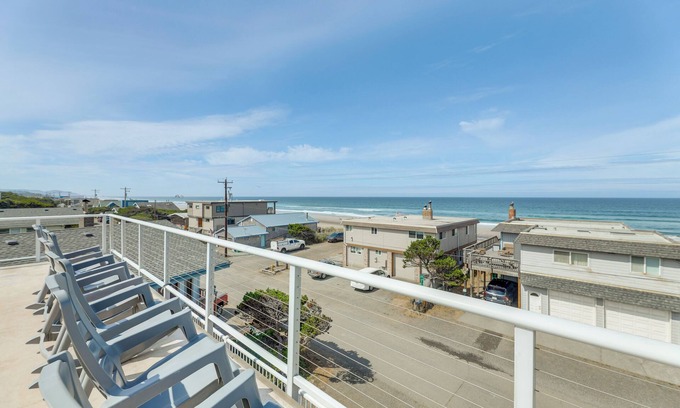 Rockaway Beach House | Group Friendly! Rockaway Beach Oasis w/Game Room