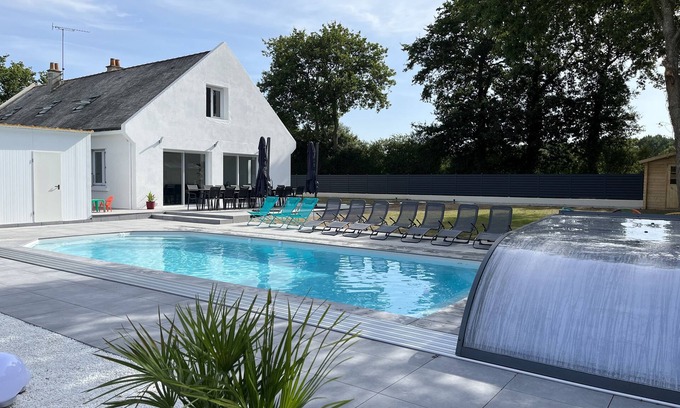 Herbignac House | Group gîte (18/20 pers) with heated swimming pool