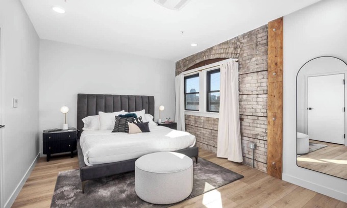 Grand Rapids Apartment | Group-Perfect: 3 Private Suites Downtown