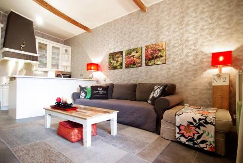 Halfweg Apartment | Group Stay, 7 minutes away from Amsterdam!