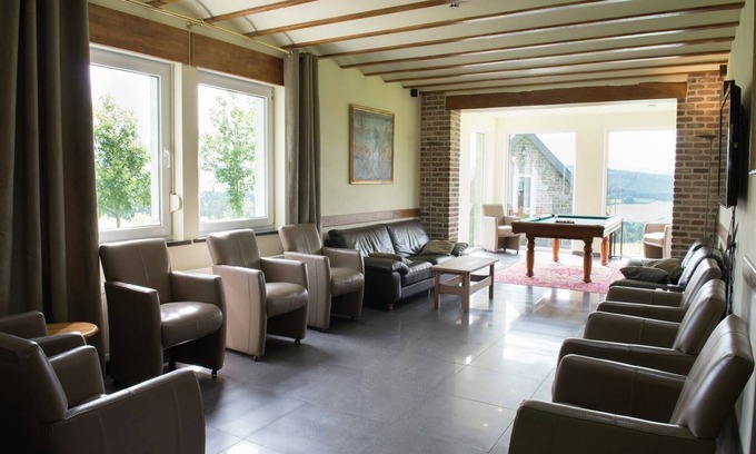 Harre House | Group Stay with Pool, Chevron