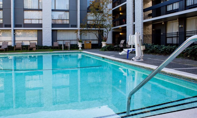 Wilburton House | Group Vacation! 2 Snug Units, Pet-friendly, Outdoor Pool, Near Bellevue Square