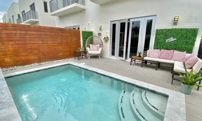 Southwest Coconut Grove House | Grove Casita w/plunge Pool, Gated, & Free Parking