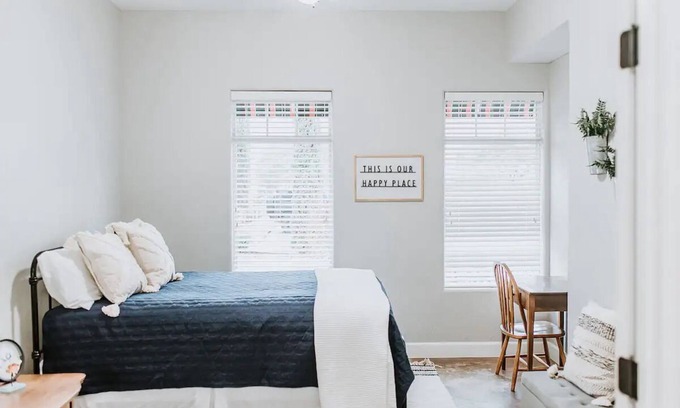 New Braunfels Apartment | GrueneGusthaus#1| Private Condo +Golf Cart Rentals
