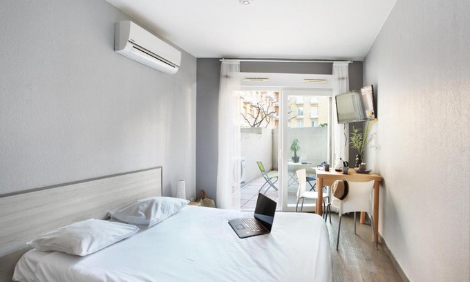 Couronne Urbaine Apartment | GSA Résidence Les Jardins de Mozart