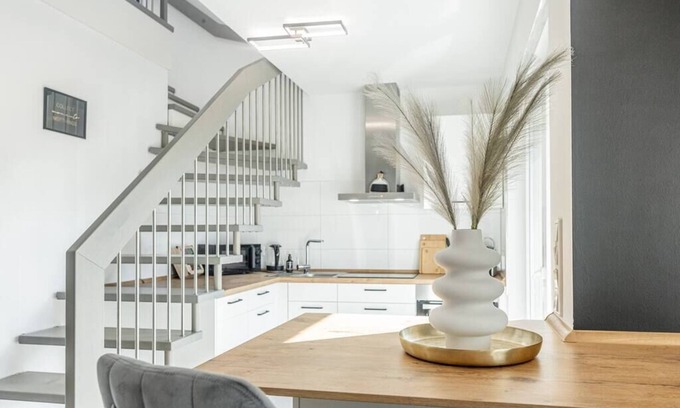 Guetersloh Apartment | GT-City Suite 01 I Gasgrill I Smart-TV I Balkon