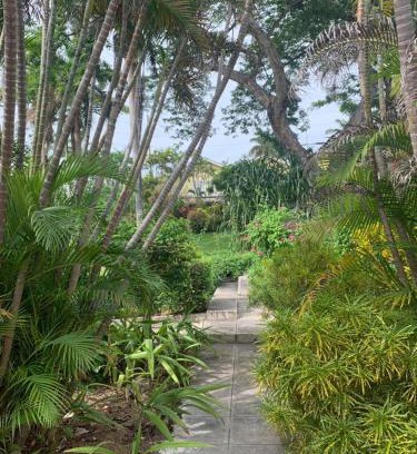 Montego Bay Apartment | Guango Grove Cozy Corner