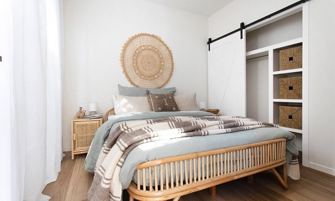 Currumbin House | Guest Abode - walk to beach and Currumbin wildlife sanctuary
