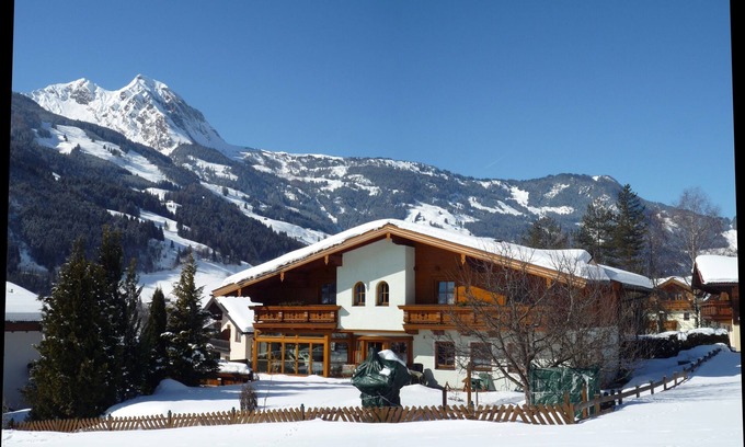 Dorfgastein House | Guest house ALPINA- flower meadow