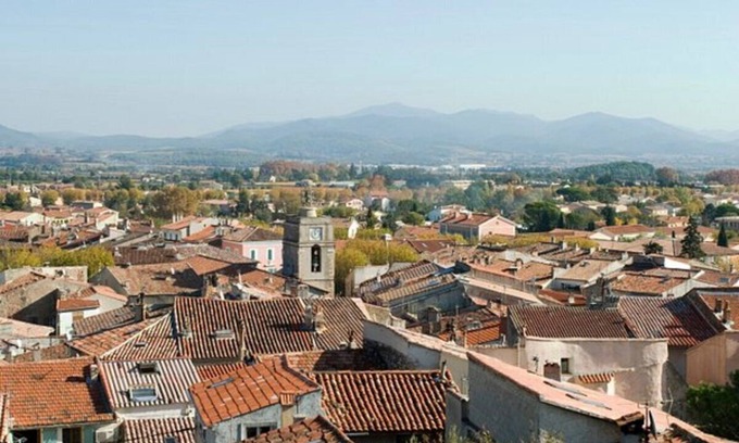 Rocbaron House | Guest House 'Ambersweet Chambres D'hôte' with Wi-Fi and Air Conditioning