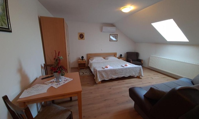 Bosnjaci House | Guest House Aquarius