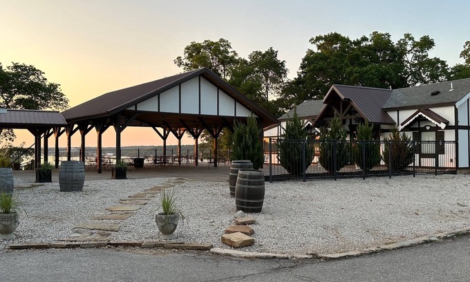 Osage Beach House | Guest House at The Bluffs of The Old Swiss Village - Lake View!
