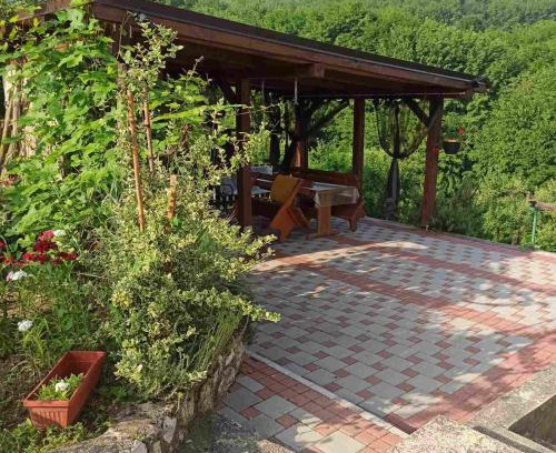 Visoko House | Guest House Bee