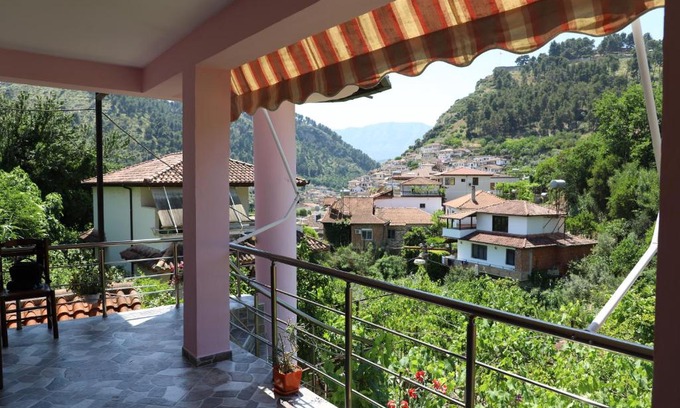 Berat House | Guest House Bumbli