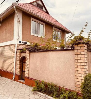 Sverdlov District House | Guest House Crocus