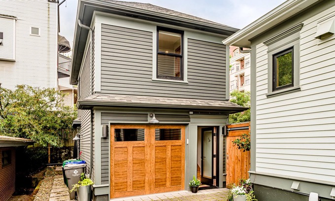 Alphabet Historic District House | Guest House in the Heart of the Alphabet District- Monthly rental only