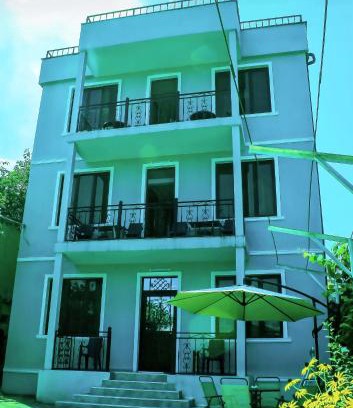 Makhinjauri House | Guest House Irakli