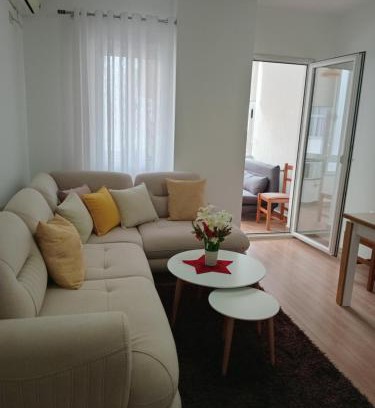 Pogradec Apartment | Guest House Liqeni